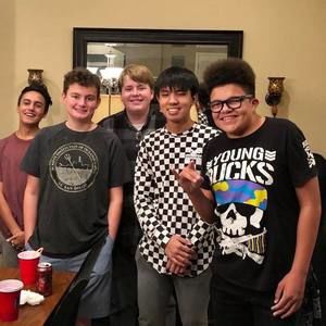 Meet your Posher, Vuong